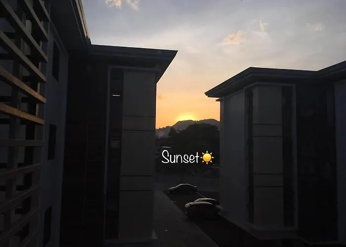 Hikari Neko Japandi Near Fuente, Free Parking - Fast Wi-fi Netflix Apartment *